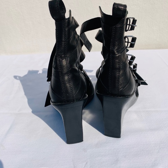 Ann Demuelemeester Black Buckle Blanche Boot 9 - Picture 6 of 15
